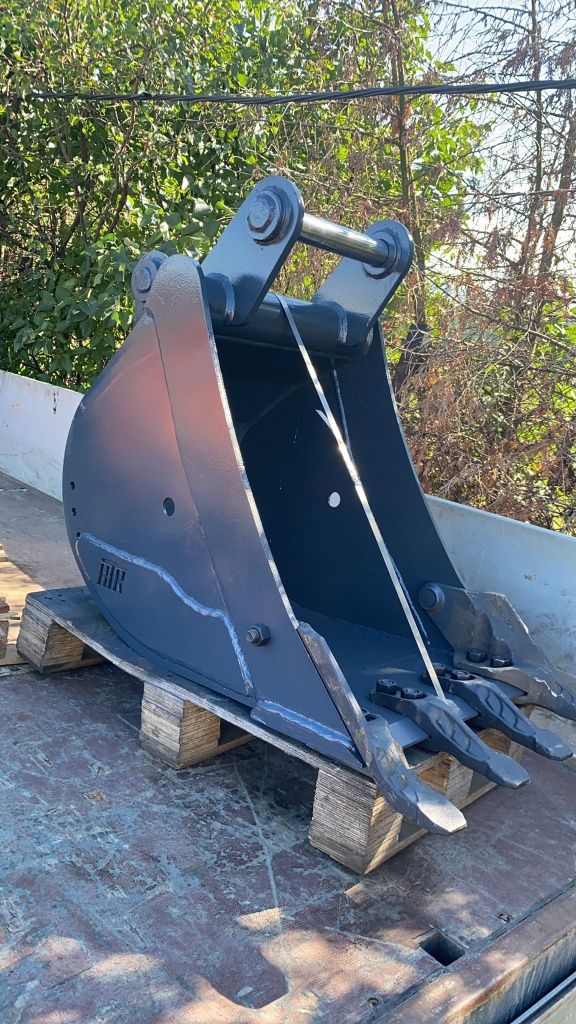 Cupa 60 cm buldoexcavator Caterpillar, Case, JCB, Komatsu, Volvo si NH