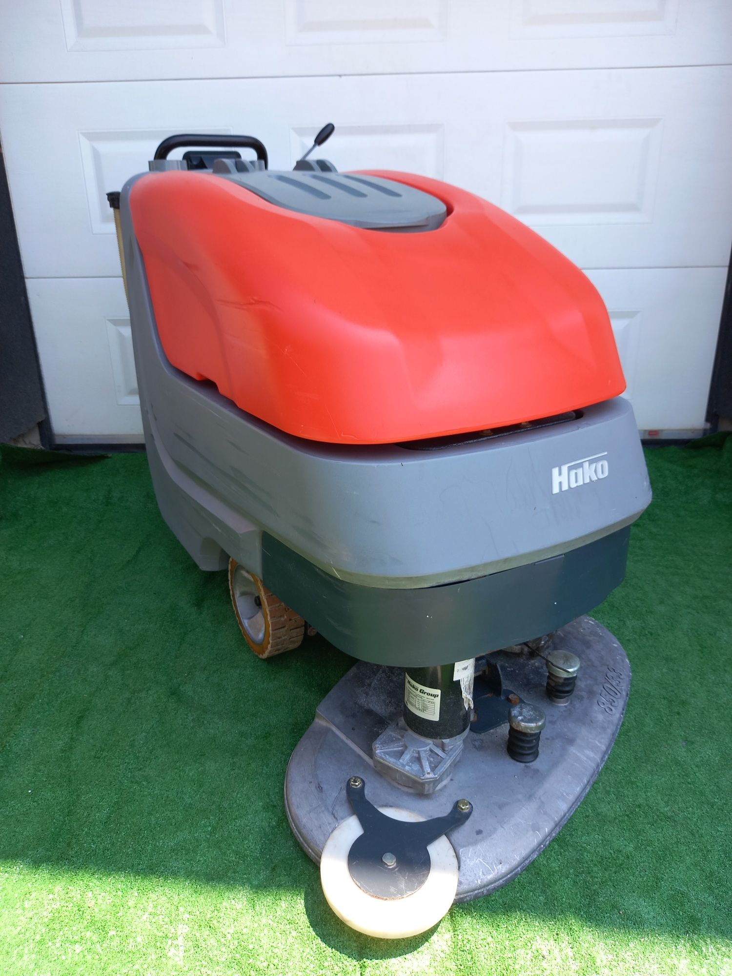 Mașina de spălat pardoseli Hako B90