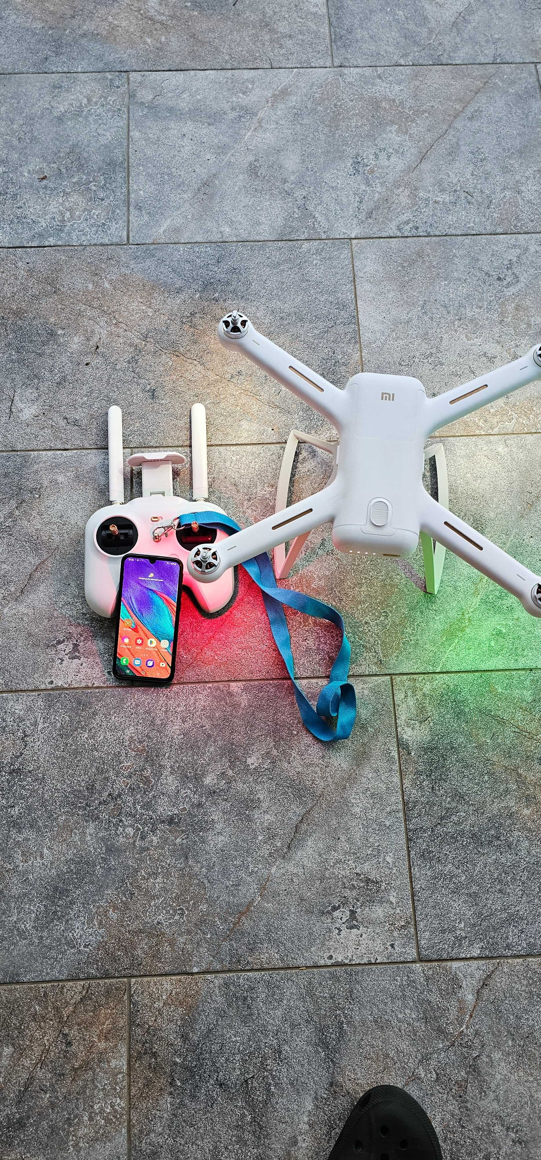 Drona Xiaomi Mi Drone 4K + Samsung Galaxy A40