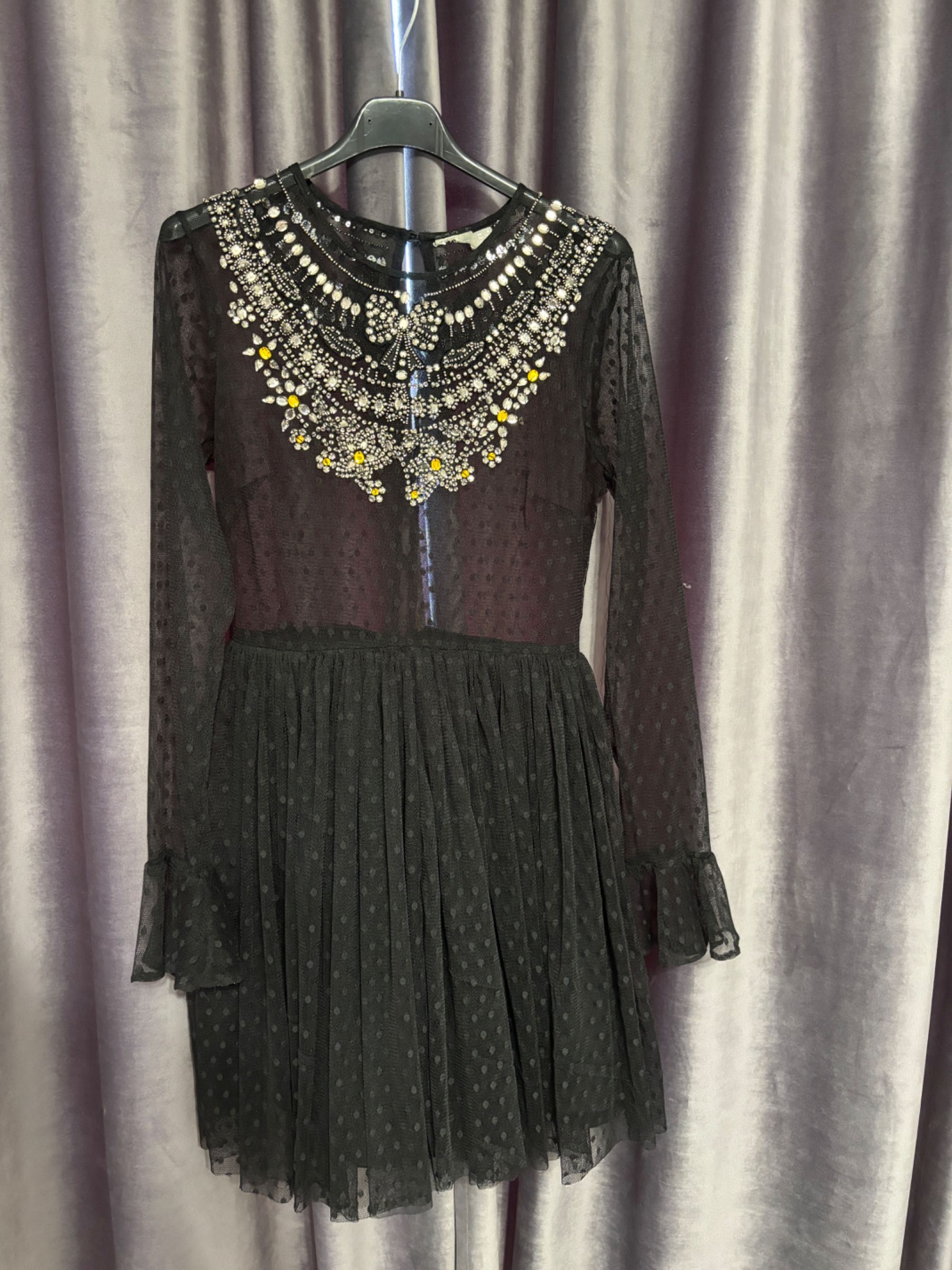 Rochie de ocazie neagră din dantelă cu pietre