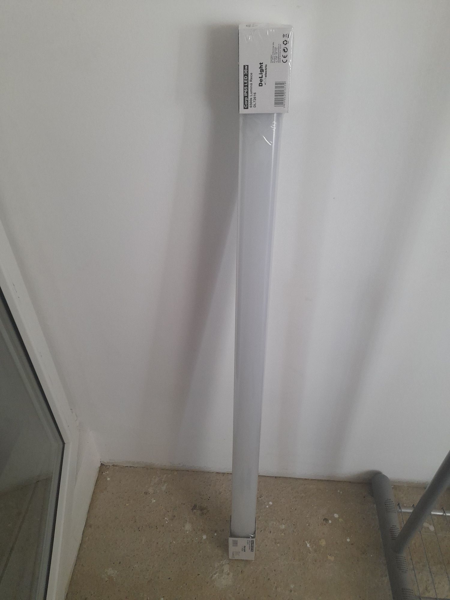 Corp iluminat led 120cm 6500K Alb rece