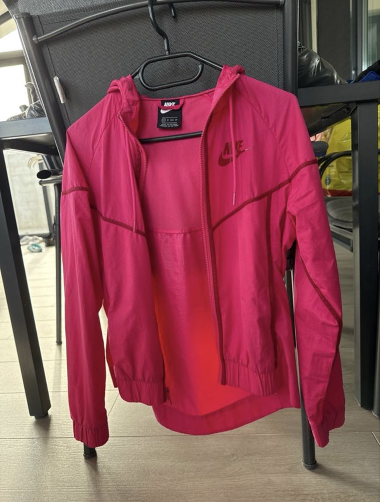 Geaca nike subtire