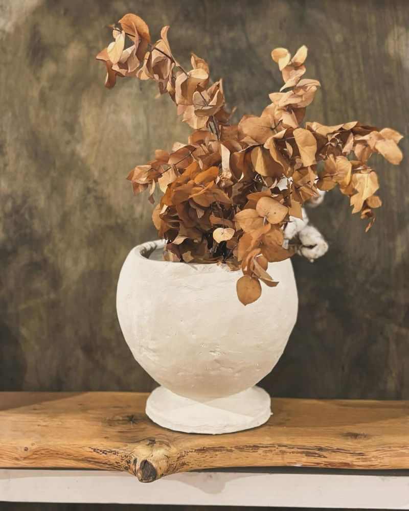 Vand vase lucrate manual prin tehnica papier mâché
