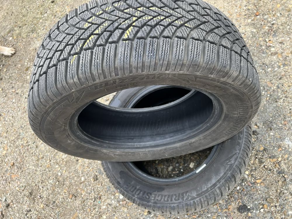 Vând 2  anvelope Iarna Bridgestone