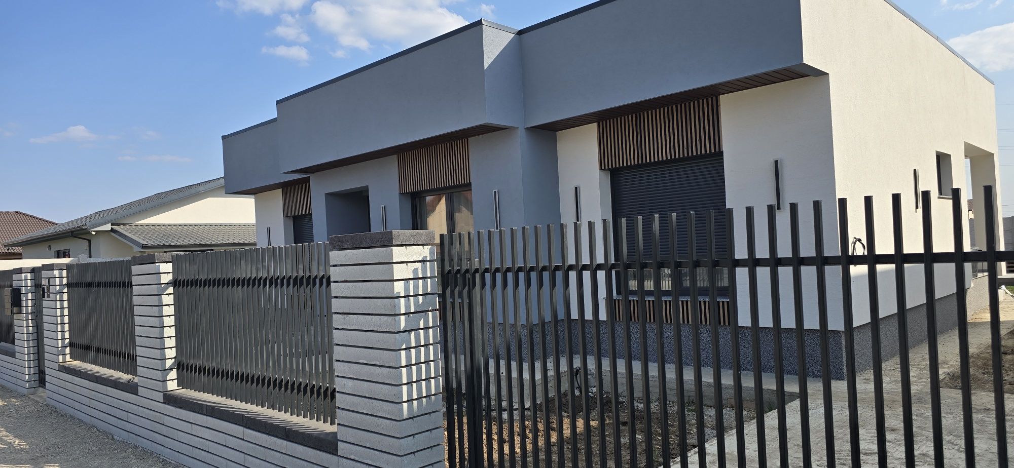 Casă nouă  4 camere drumul nou Santandrei str.Pajiște(gard inclus)i