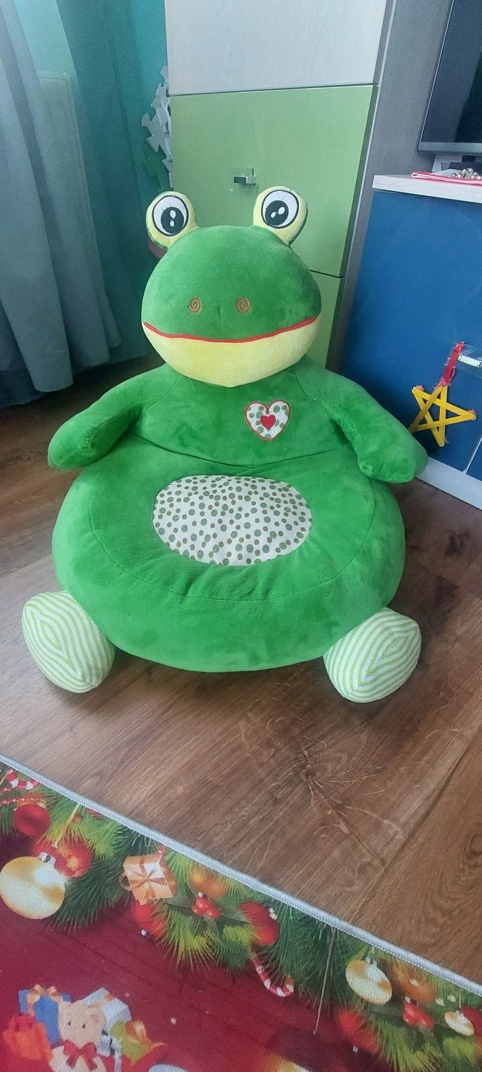 De vanzare fotoliu tip broscuta!
