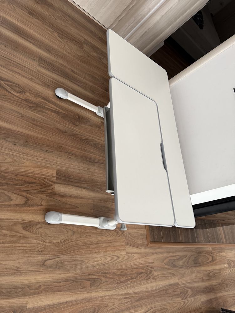 Birou copii reglabil pe inaltime A+ E10LD