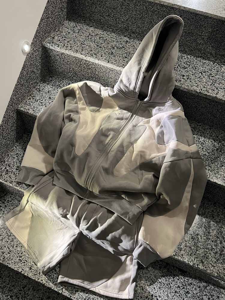 Compleu bluza de trening si pantalnoi de trening scurti