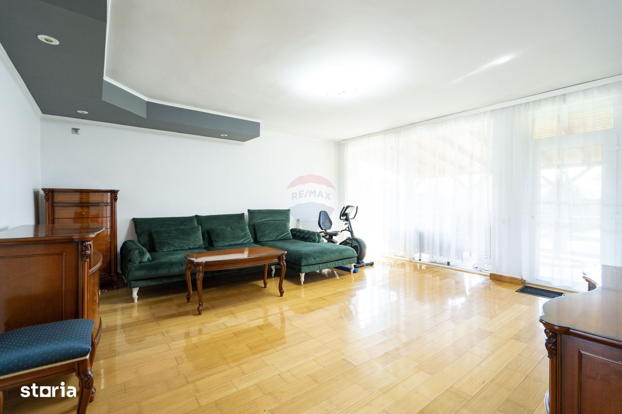 De vânzare casă cu 6 camere in Santandrei