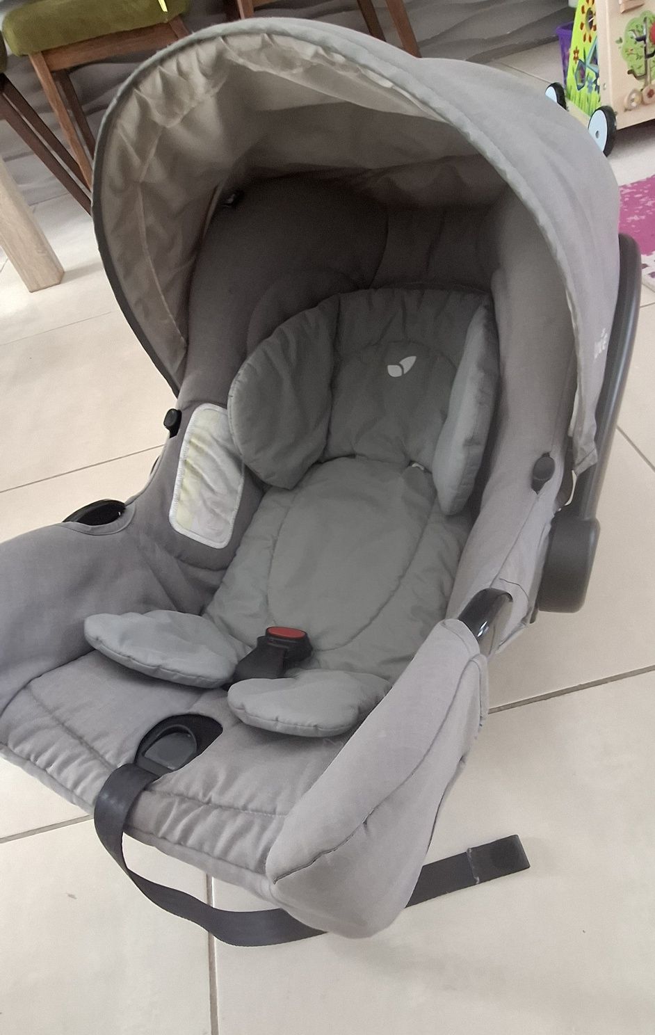 Vând scoică auto Joie Gemm 0-13 kg