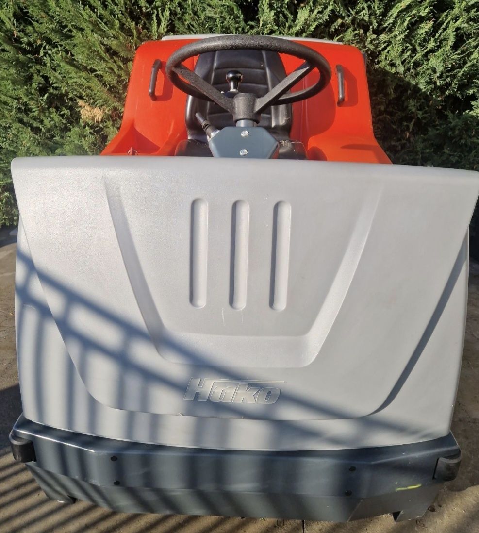 Masina de spălat pardoseli Hako B1050