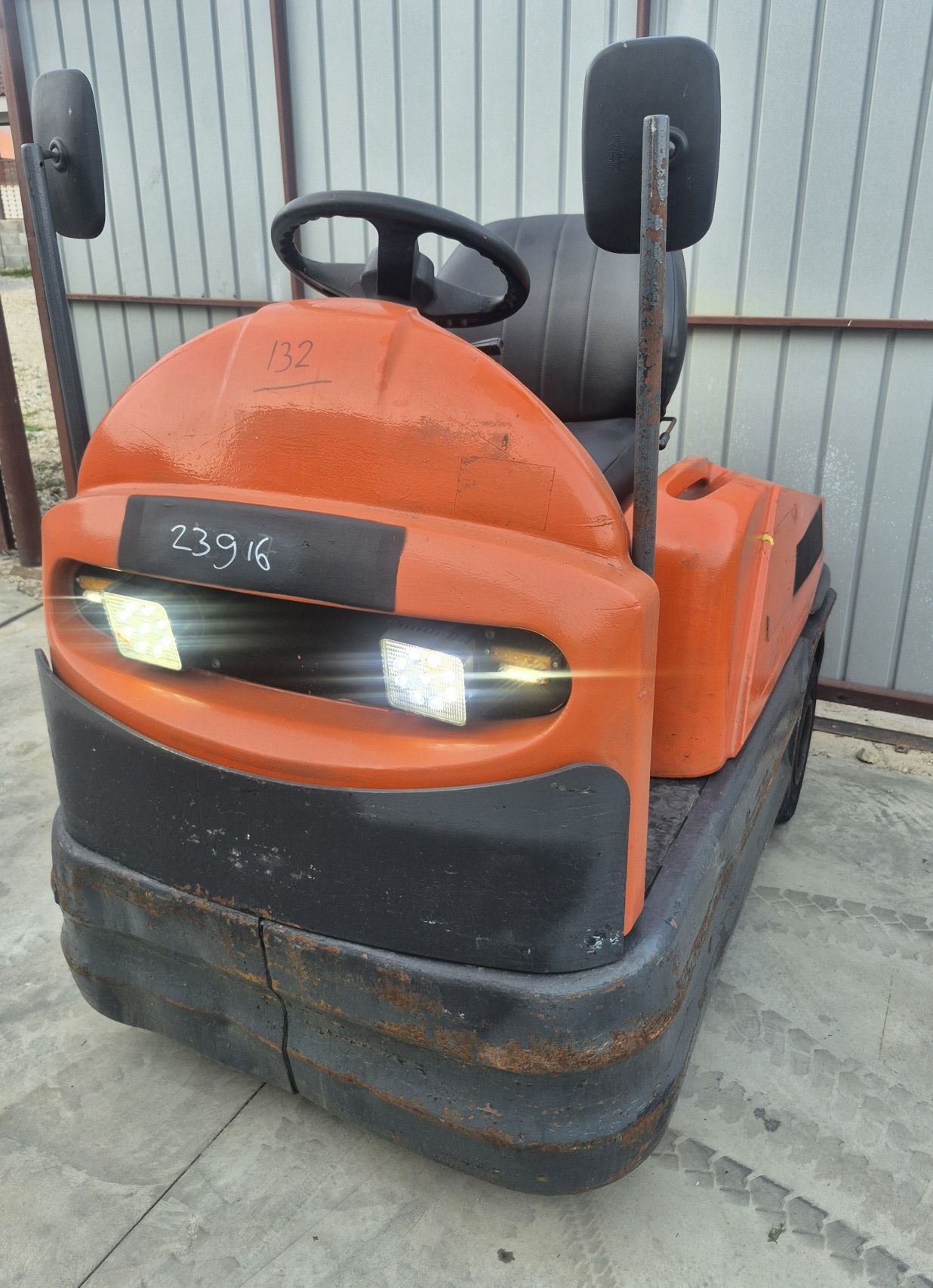 Linde R06 Electro tractor tractor electric multicar