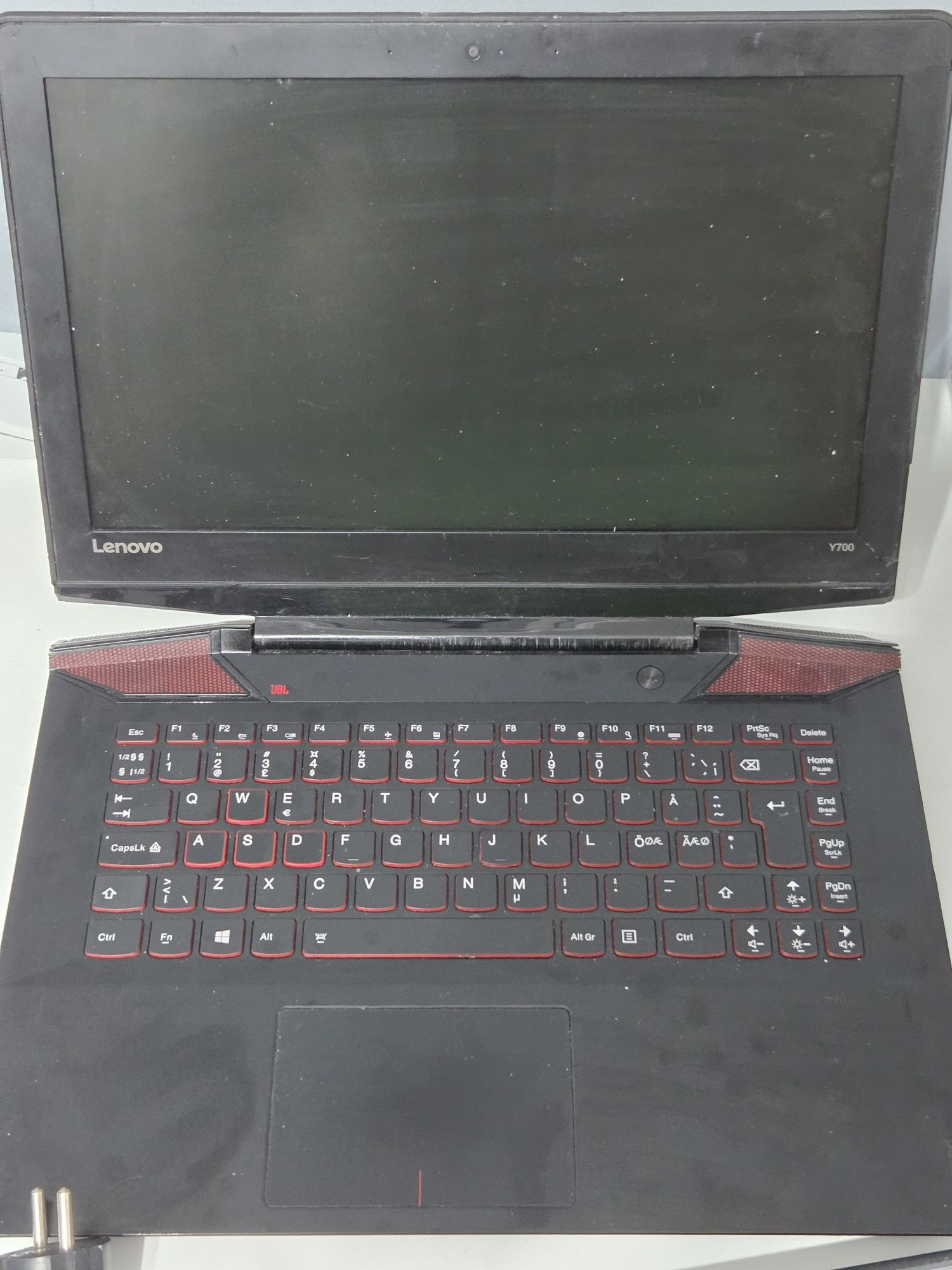 l5 6300HQ 8GB DDR4 R9 M375 4GB SSD 120