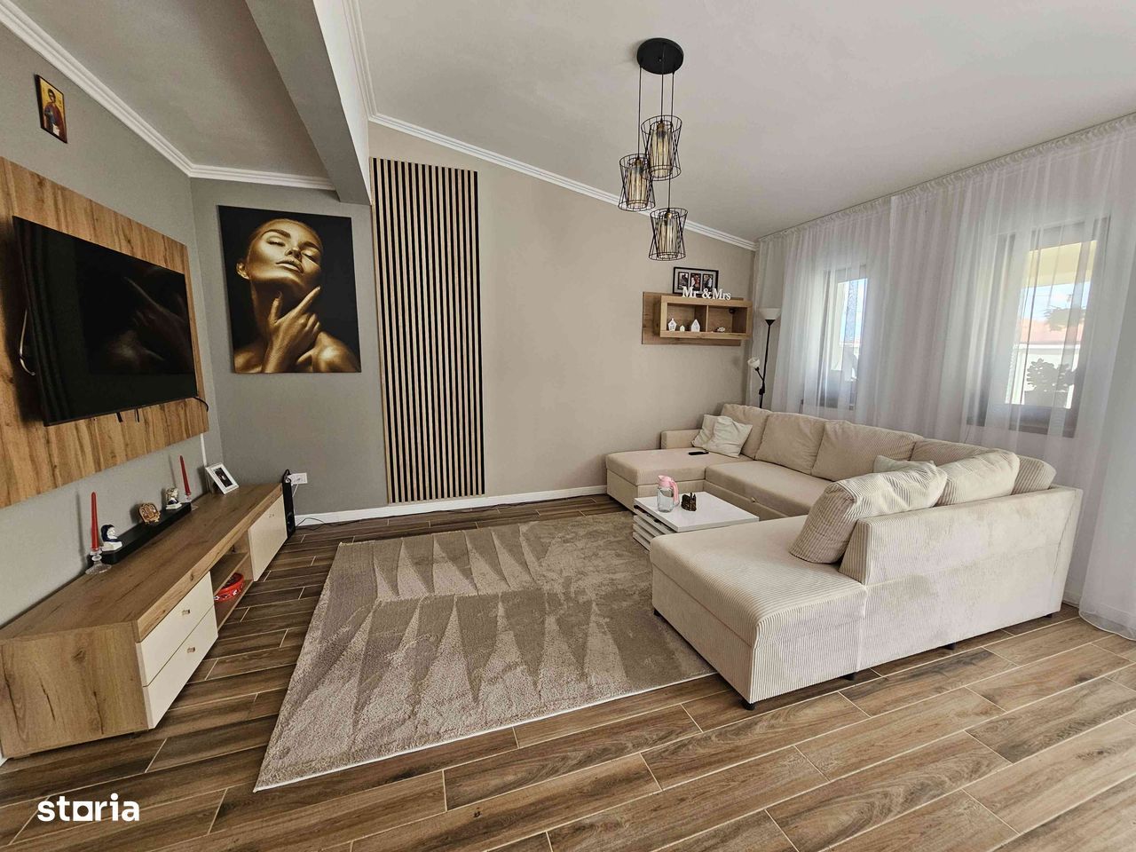 Casa de vanzare Santandrei la intrare