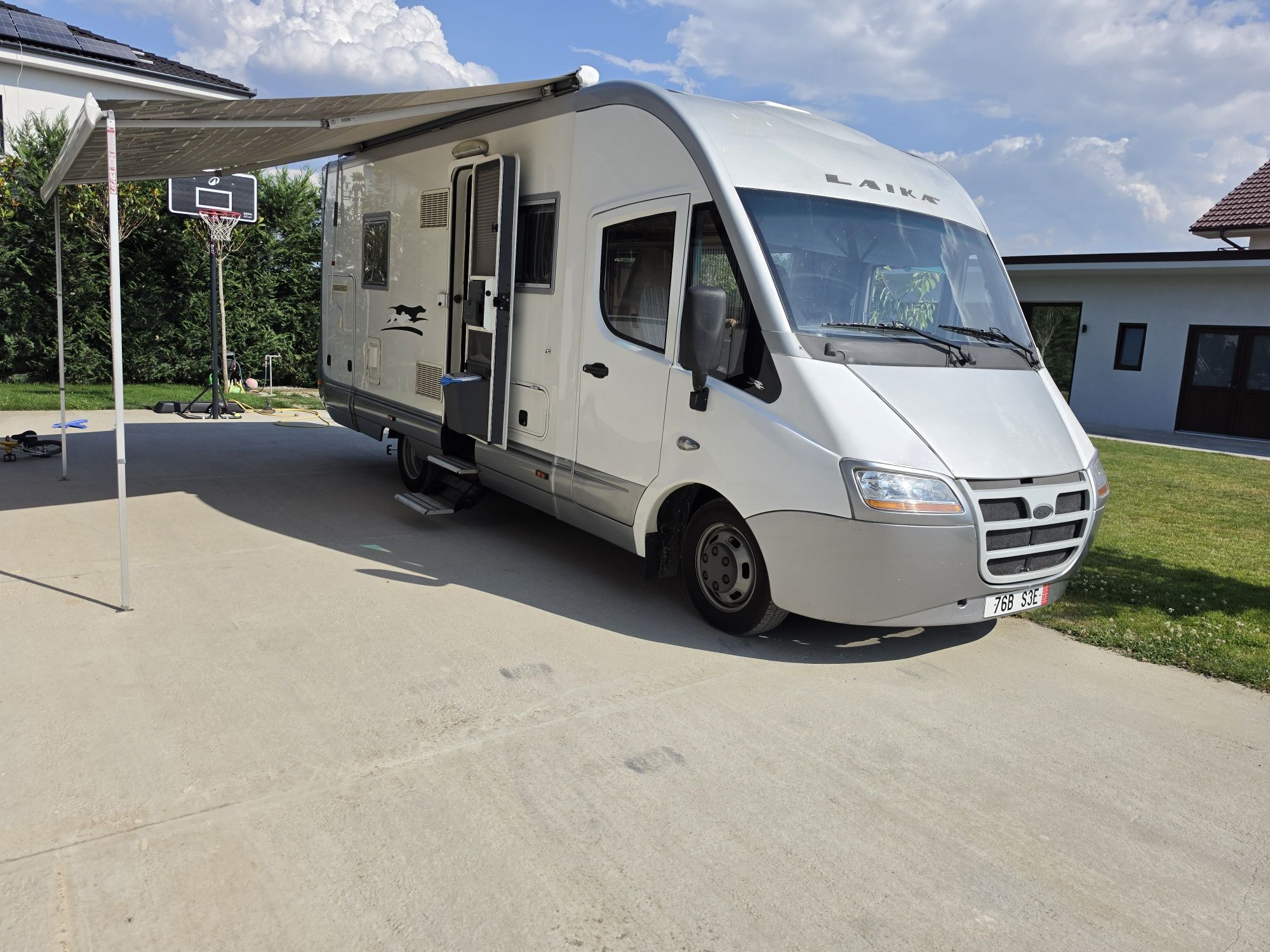 Autorulota Laika Rexosline 721, autocaravana iveco daily 35c18