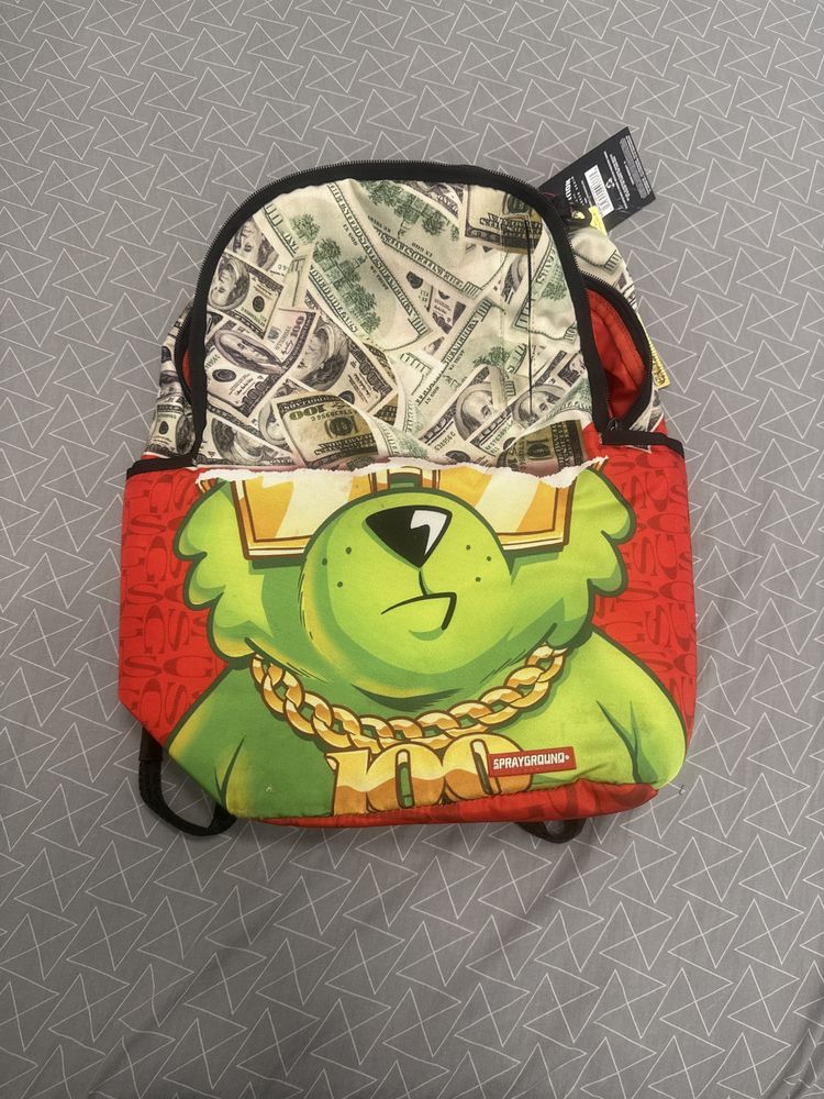 Vand ghiozdan sprayground perfect pentru scoala