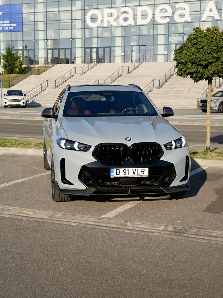 BMW X6 40i xDrive / 381 cp