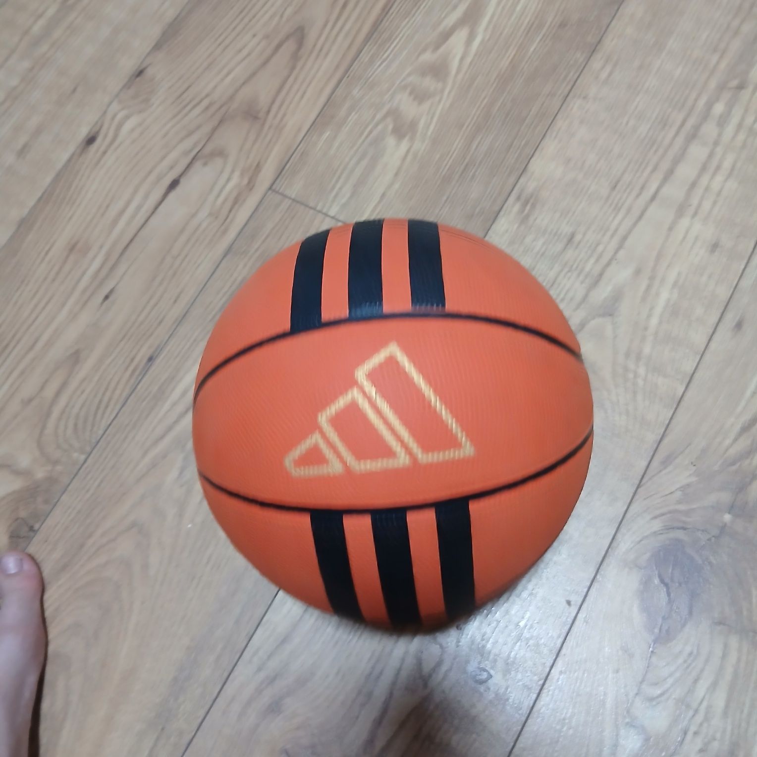 Minge adidas de baschet