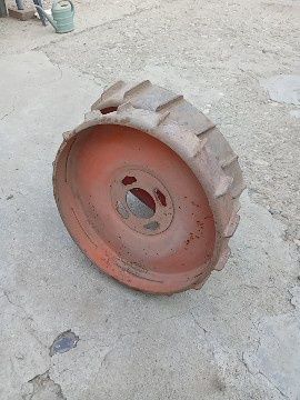 Vând roți motocultor Agria