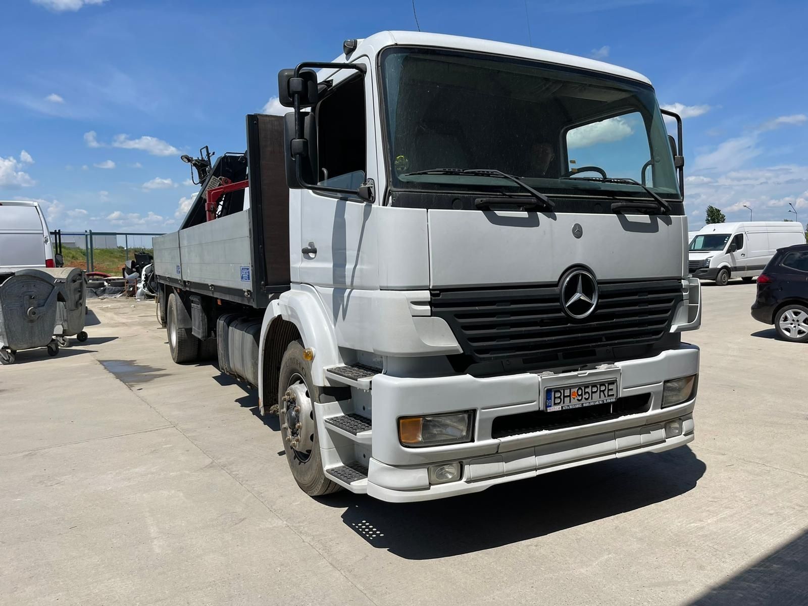 Vand Atego cu macara Hiab
