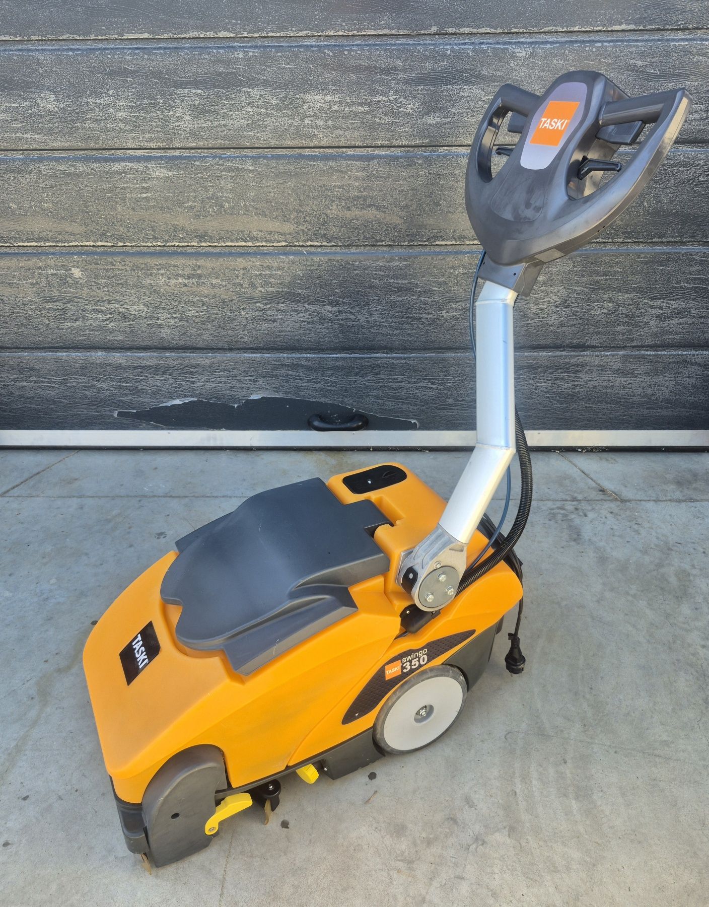 Masina spalat pardoseli Taski Swingo 350B