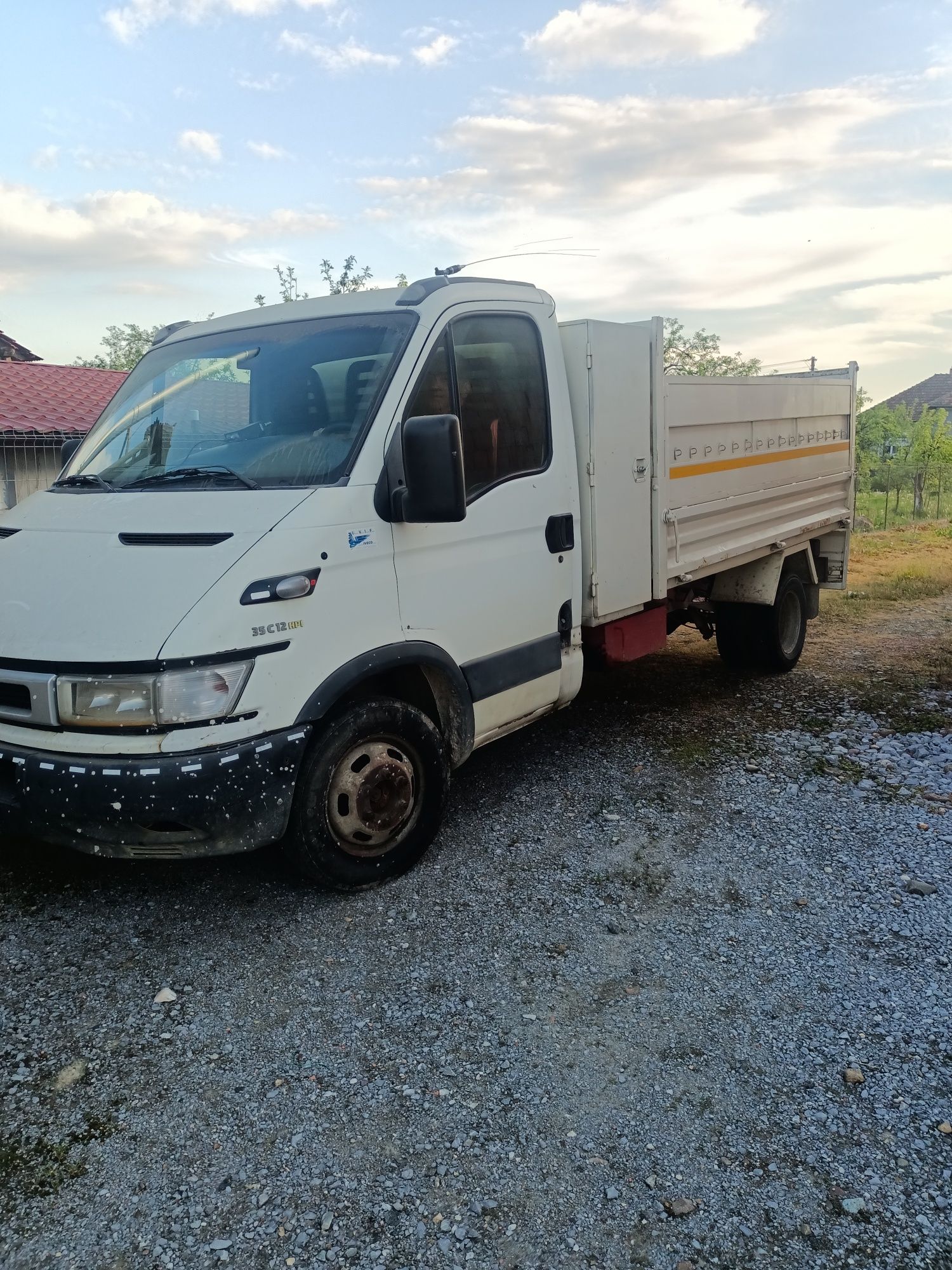Transport moloz, lemne, etc