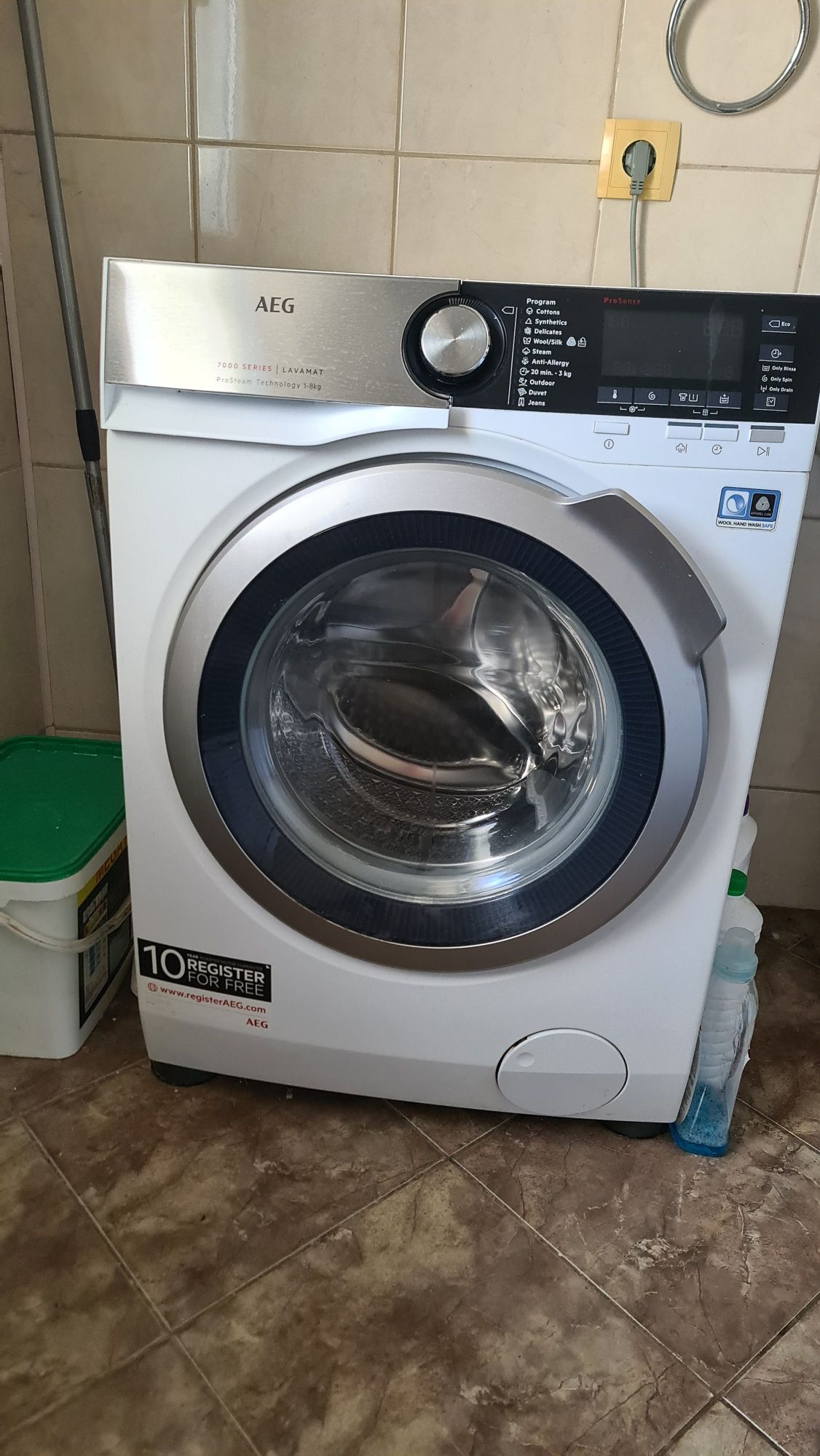 Mașina de spălat AEG seria 7000