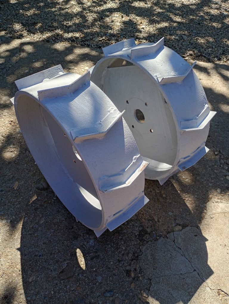 Vând roți motocultor