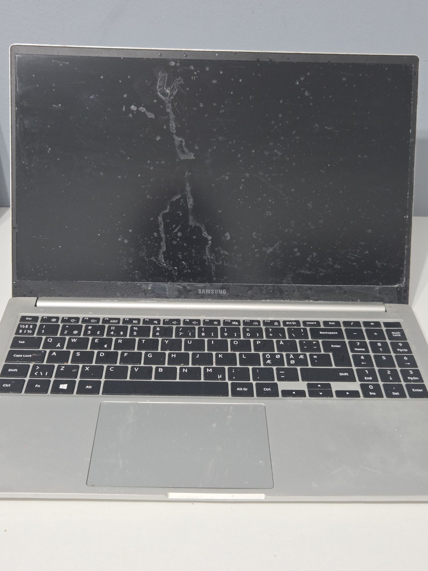 I3 1115G4 8GB DDR4 SSD 240