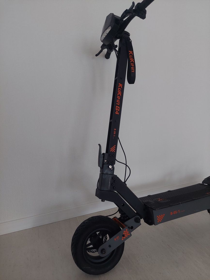 De vânzare, Kukirin G4