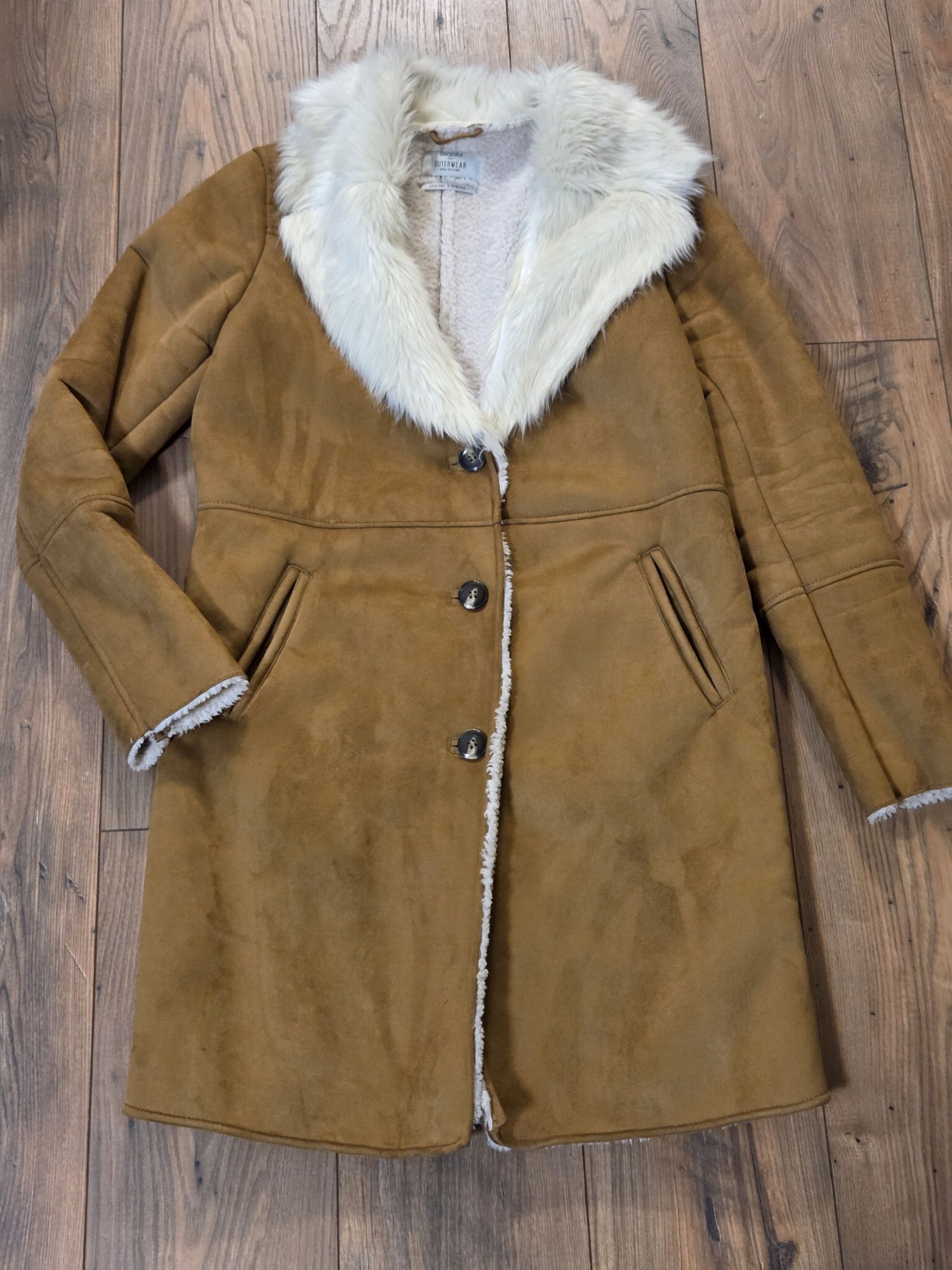 Blana bershka maro M