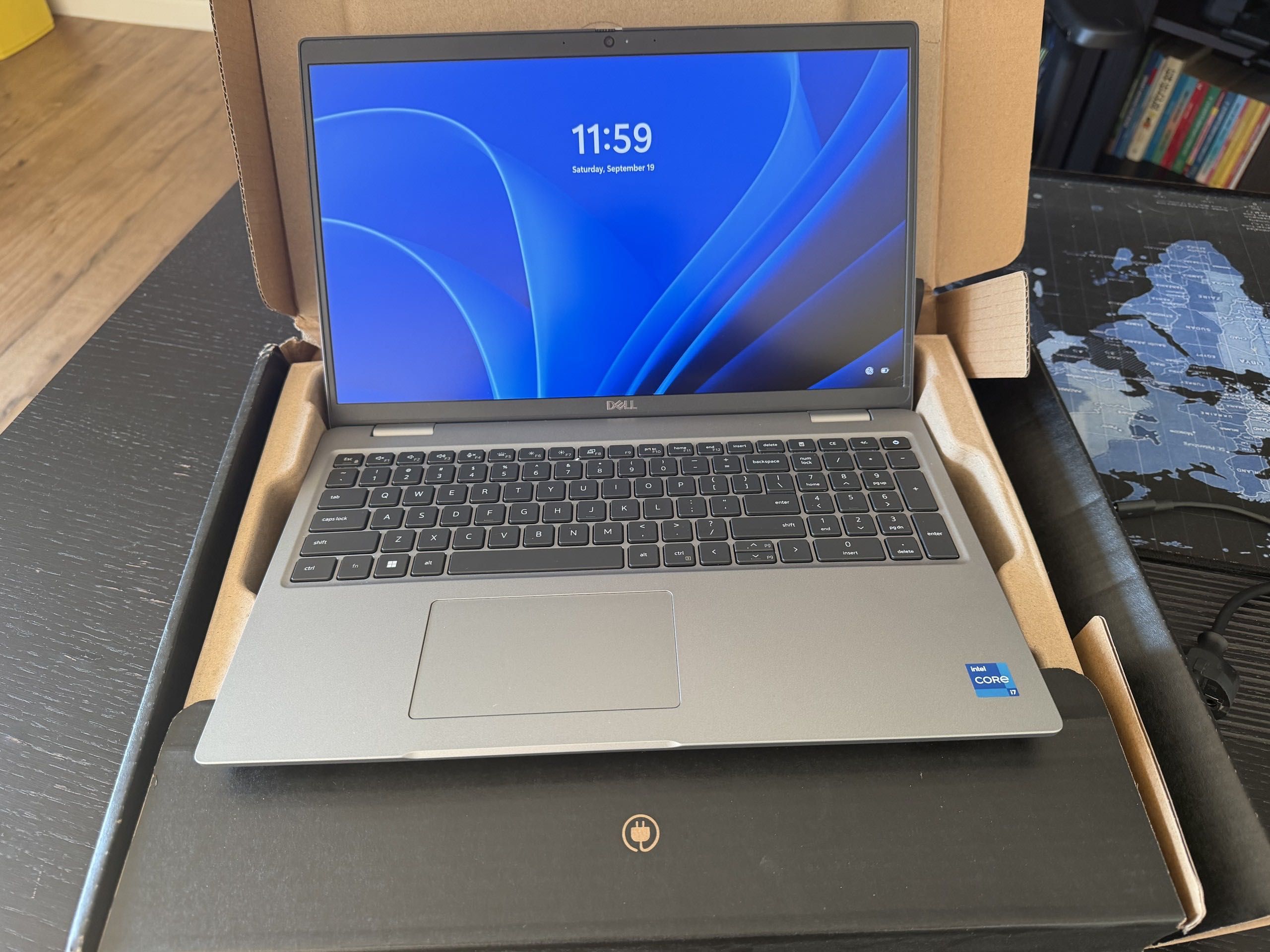 Dell Precision 3581 i7-13800H RTX A500 - ideal Linux, defecte descrise