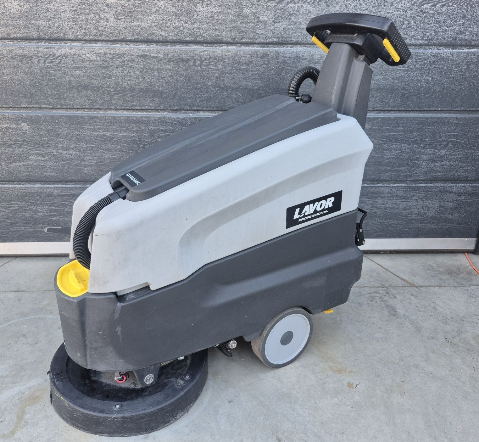 Masina spalat pardoseli Lavor Dynamic 45B