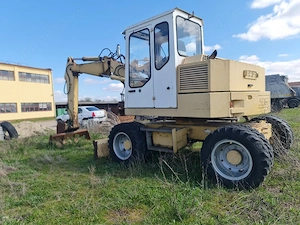 excavator schaeff