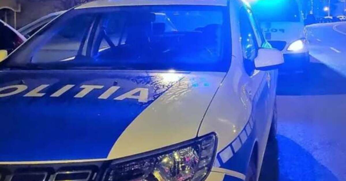Băută bine, o tânără de 19 ani a provocat un accident în fața Spitalului Județean din Oradea. Aceasta a fost reținută