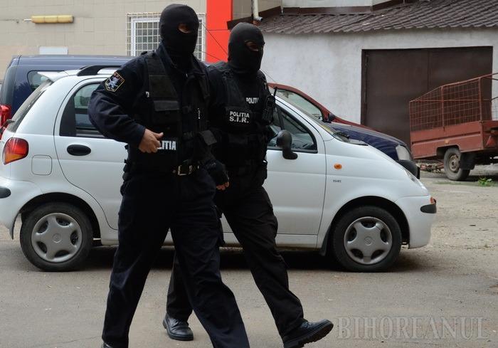 Percheziţii în Oradea, Sântandrei şi Diosig: Doi tineri, reţinuţi pentru furturi din locuinţe şi garaje