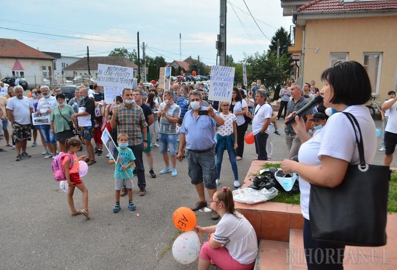Nu miroase-a bine! Acoperit de mirosuri insuportabile, Sântandreiul ar putea "găzdui" şi un incinerator 