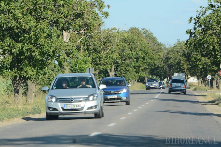 Vești bune pentru localnicii din Sântandrei: Drumul de la calea ferată până la intrare va fi iluminat pe timp de noapte