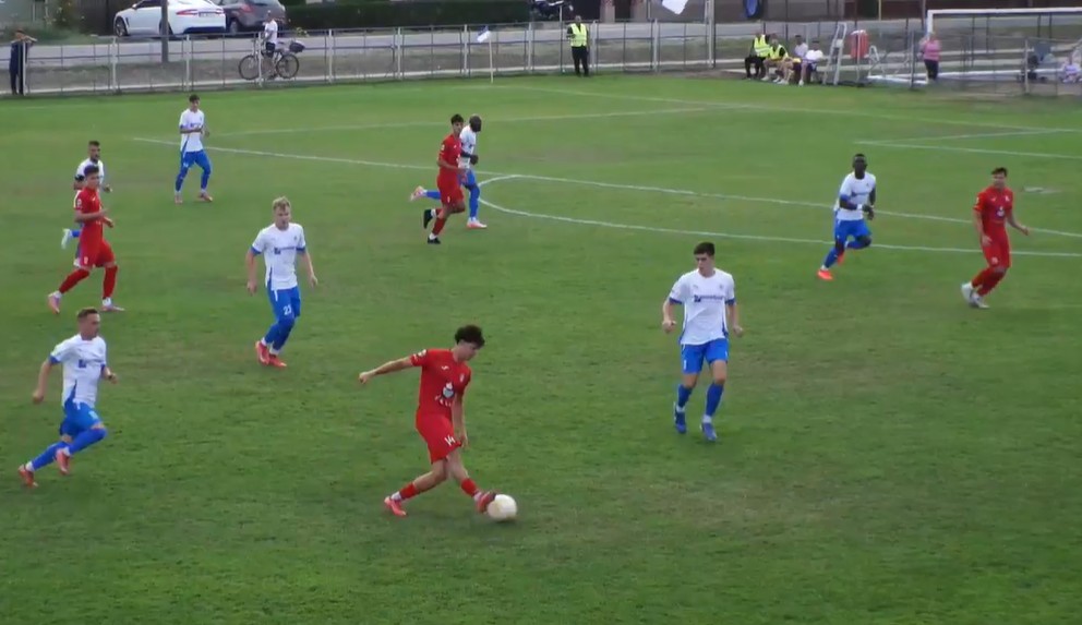 Liga 3: Crişul Sântandrei şi Lotus Băile Felix au remizat cu scorul de 1-1, în timp ce Bihorul Beiuş a cedat acasă cu 0-3