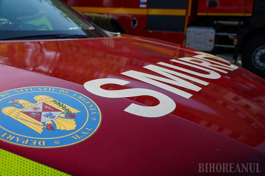 Accident grav la Sântandrei: O adolescentă de 17 ani a ajuns la Terapie Intensivă după ce motociclul pe care îl conducea a fost lovit de o mașină